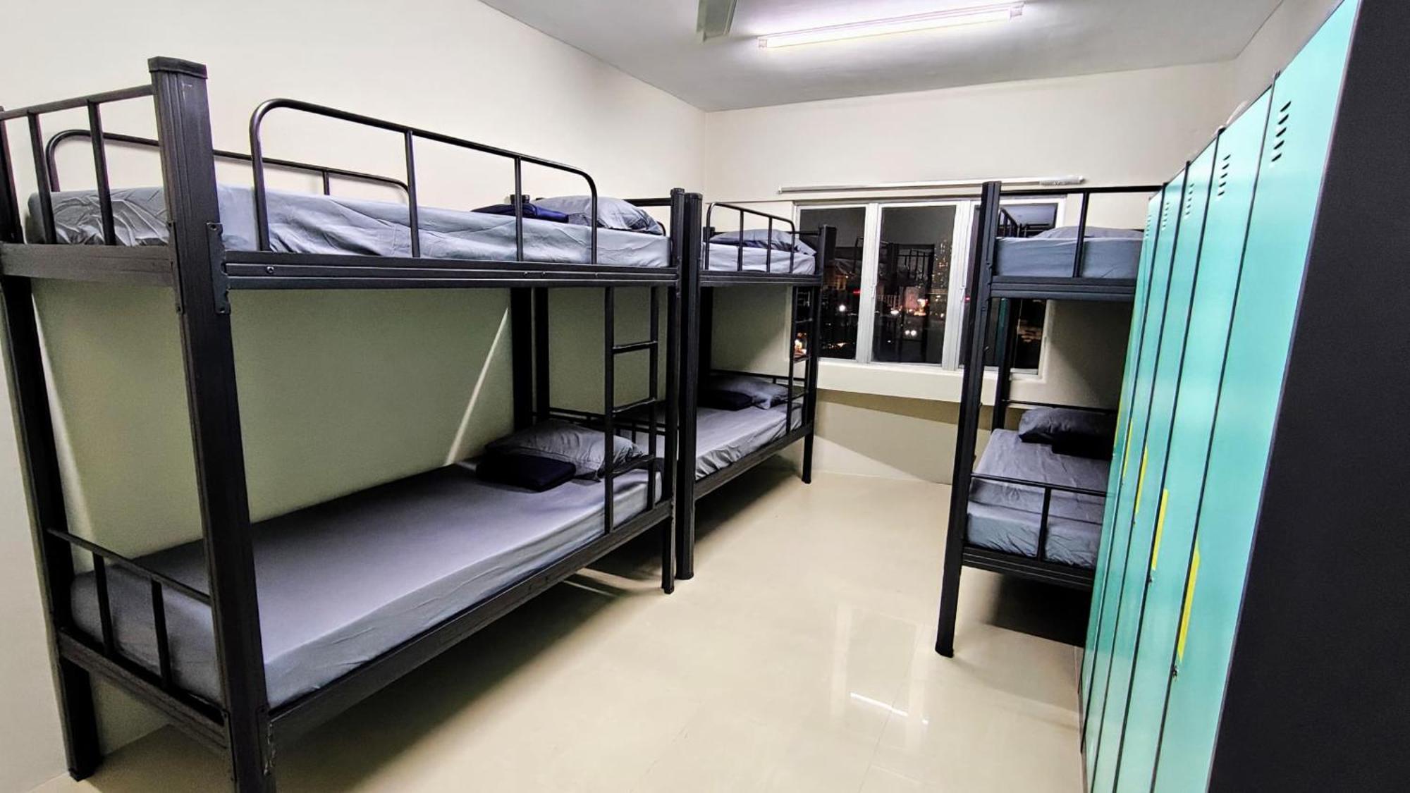 Hostal Jeea *